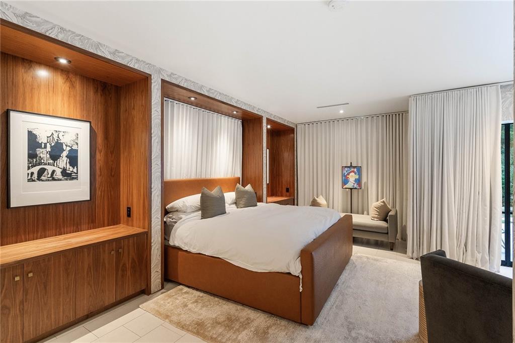 1028 Nawench Drive NW