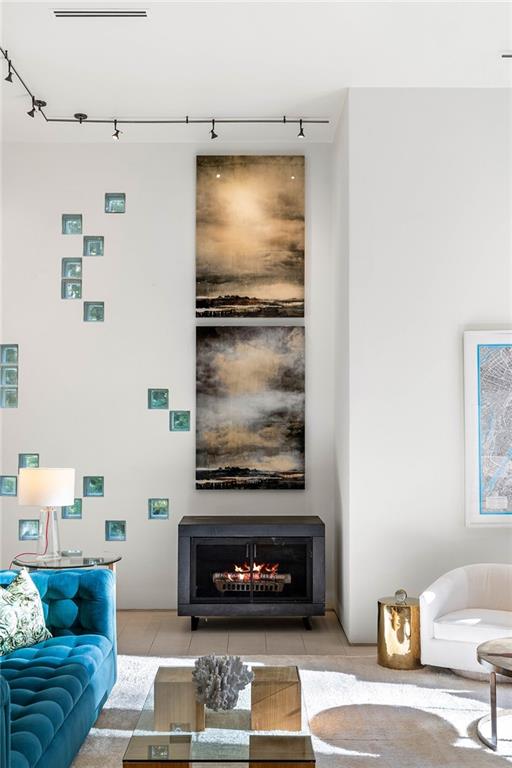 1028 Nawench Drive NW