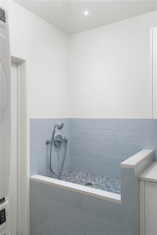 1028 Nawench Drive NW