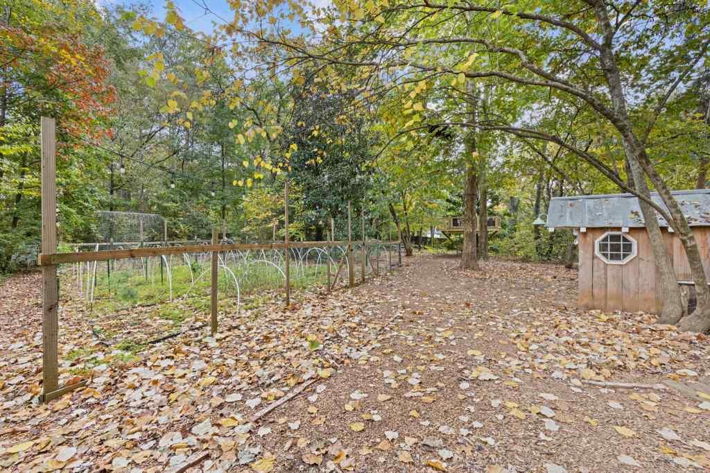 285 Walnutwood Trail