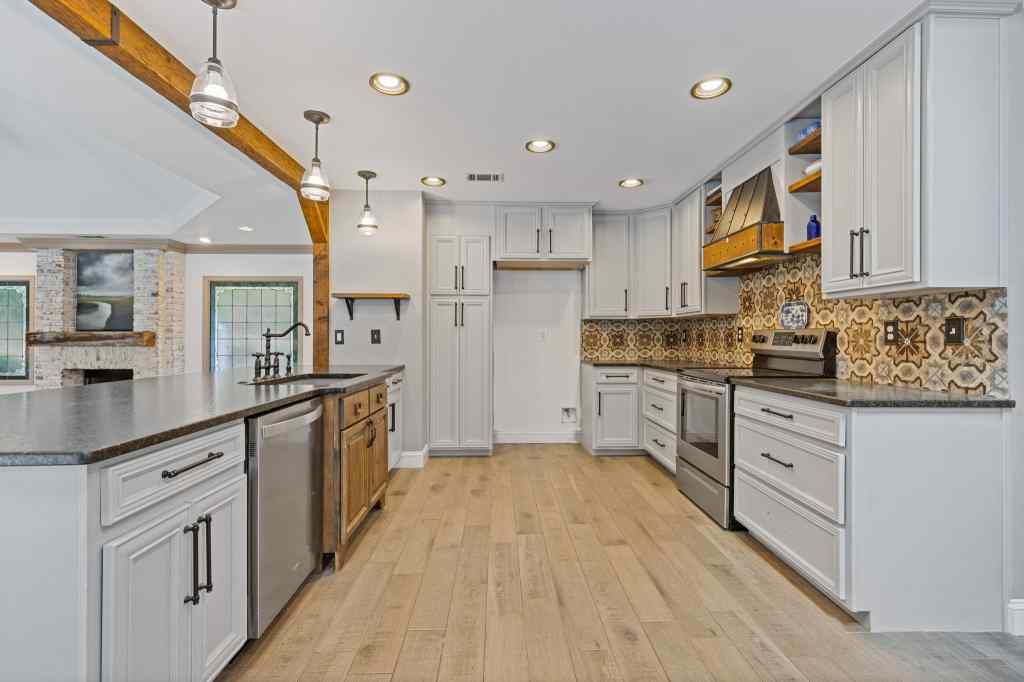 285 Walnutwood Trail