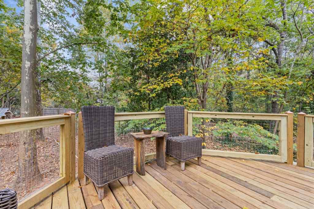 285 Walnutwood Trail