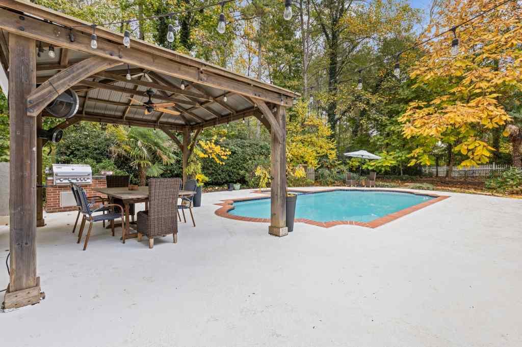 285 Walnutwood Trail