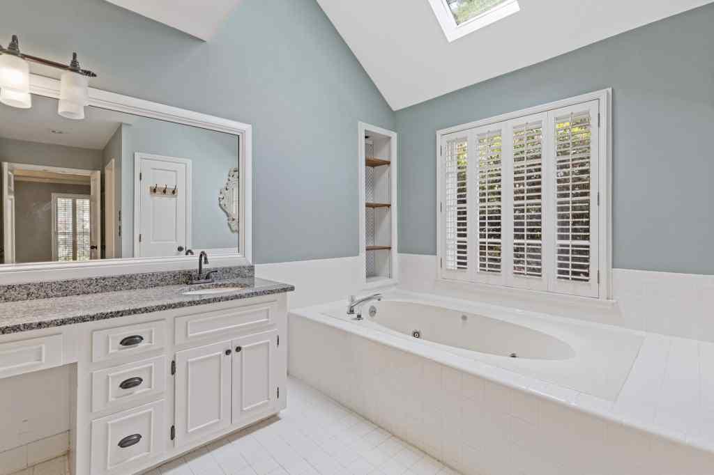 285 Walnutwood Trail