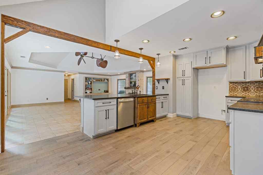 285 Walnutwood Trail