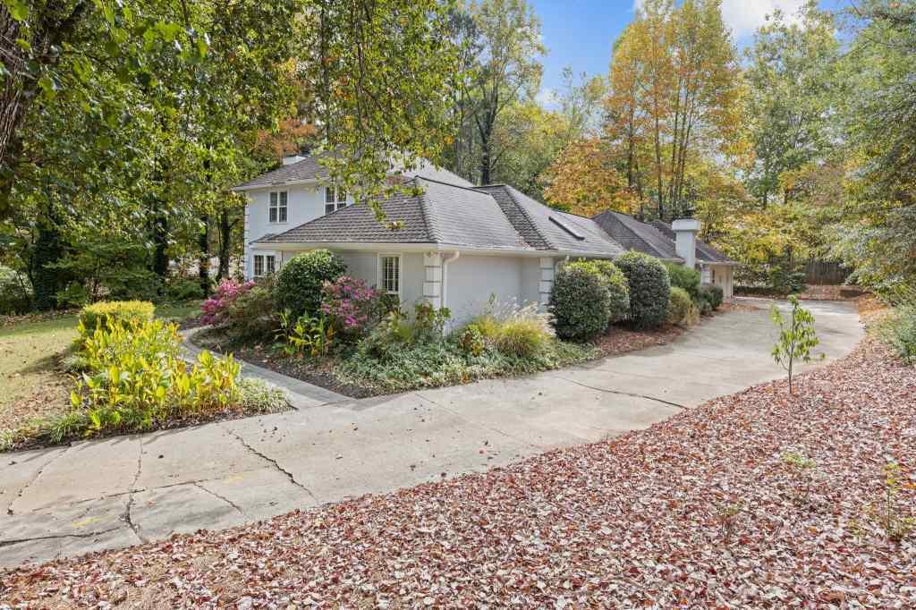 285 Walnutwood Trail