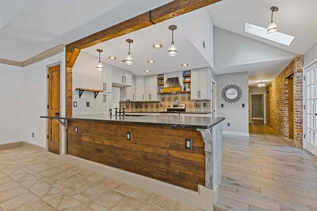 285 Walnutwood Trail