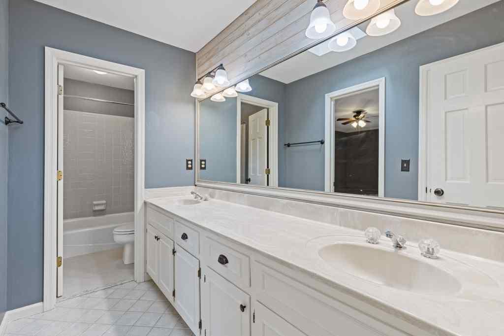 285 Walnutwood Trail