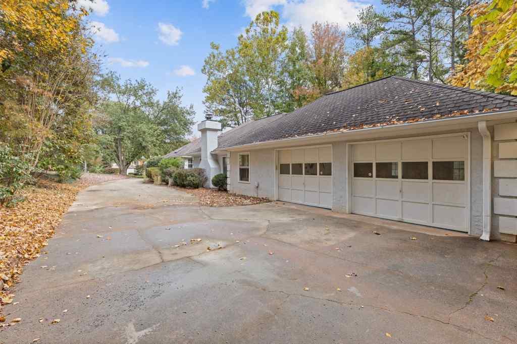 285 Walnutwood Trail