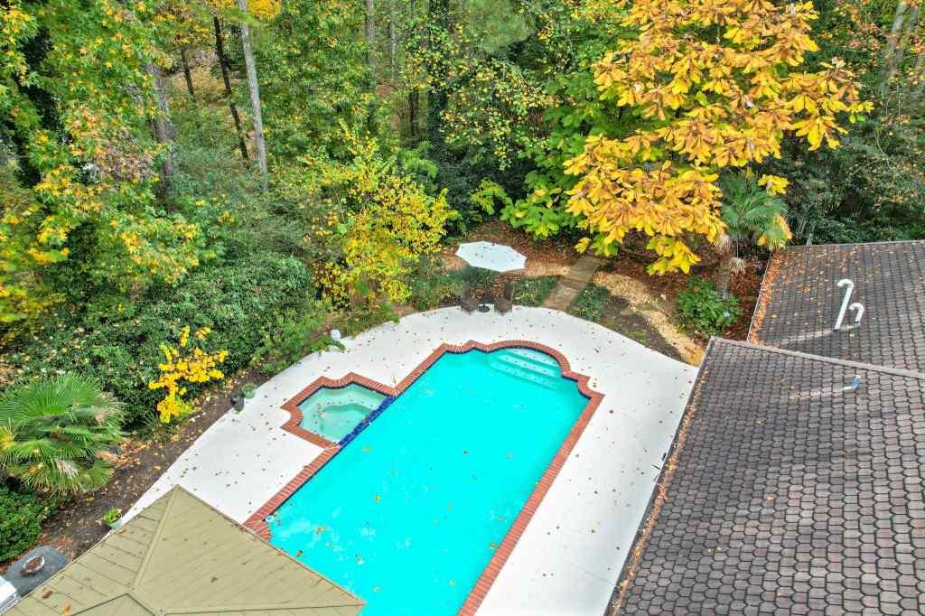 285 Walnutwood Trail