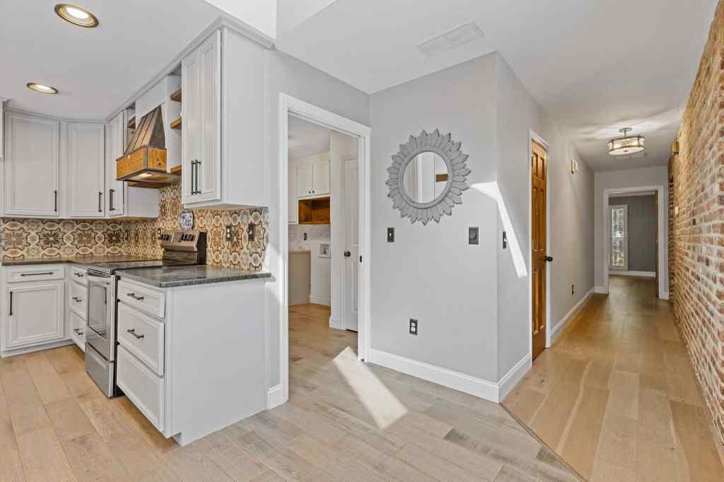 285 Walnutwood Trail