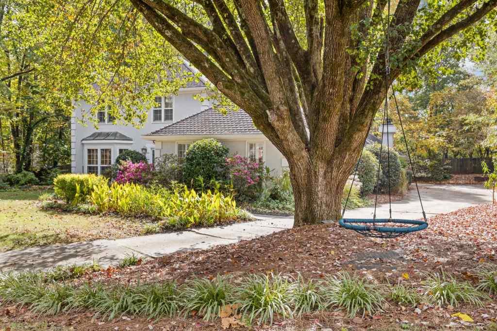 285 Walnutwood Trail