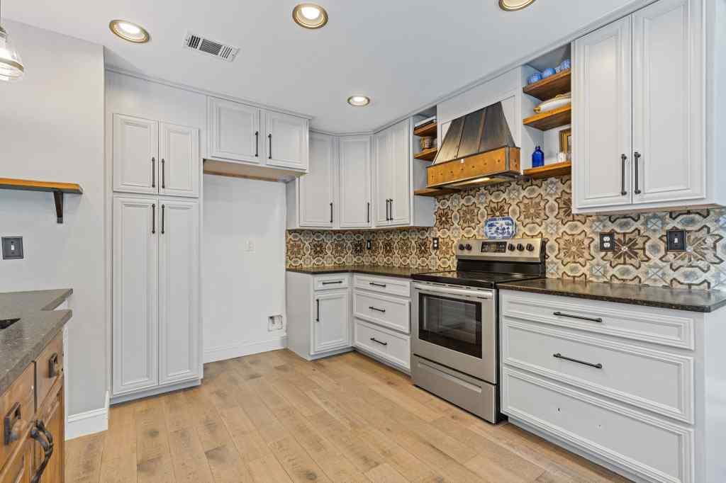 285 Walnutwood Trail