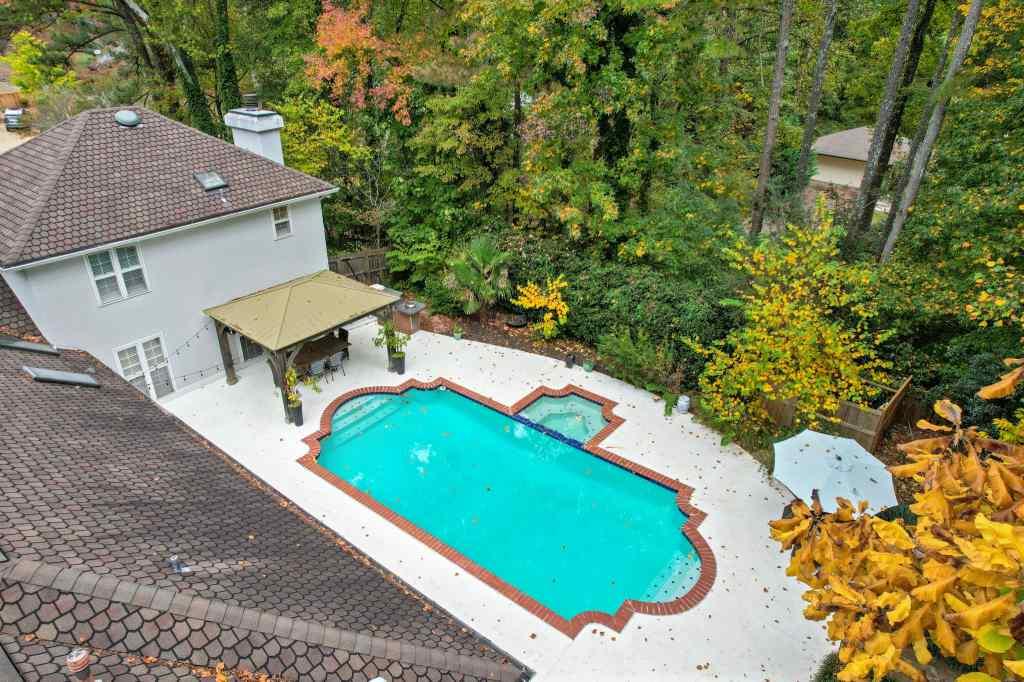 285 Walnutwood Trail