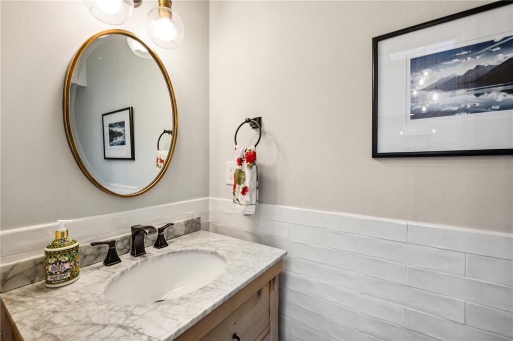 1861 Colland Drive NW