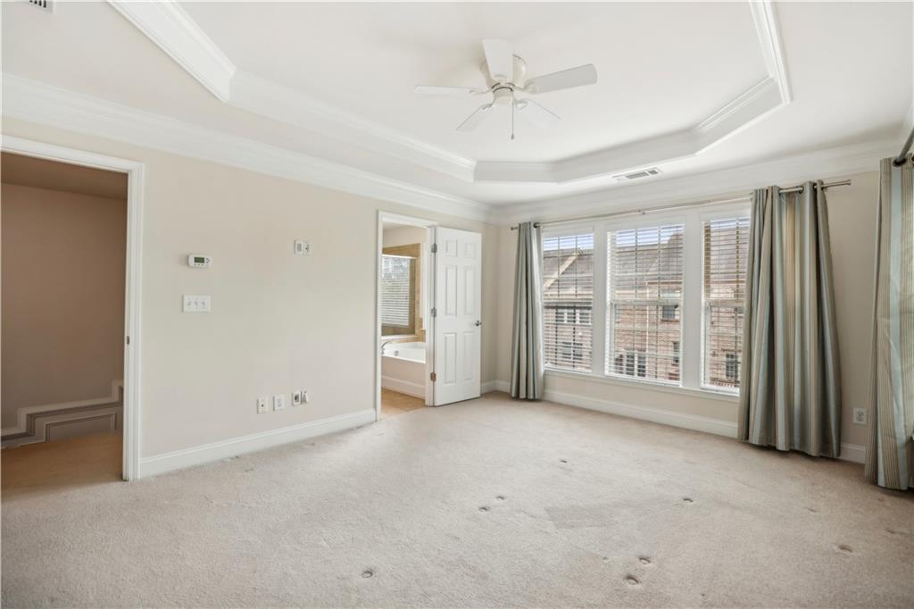 1001 E Paces Lane NE