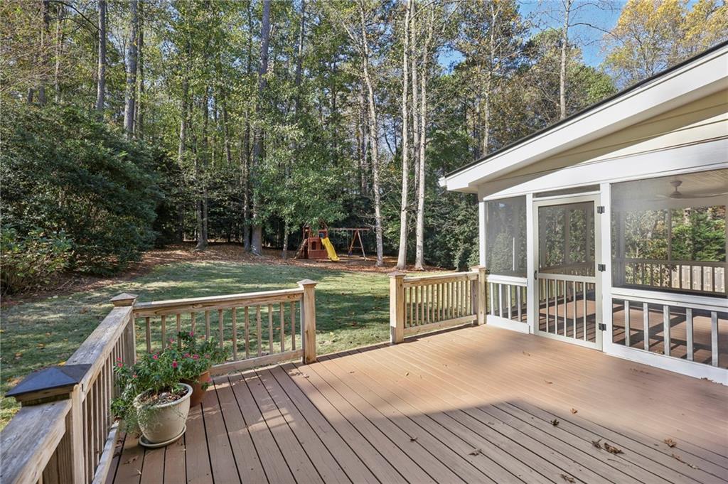 4484 Glengary Drive NE