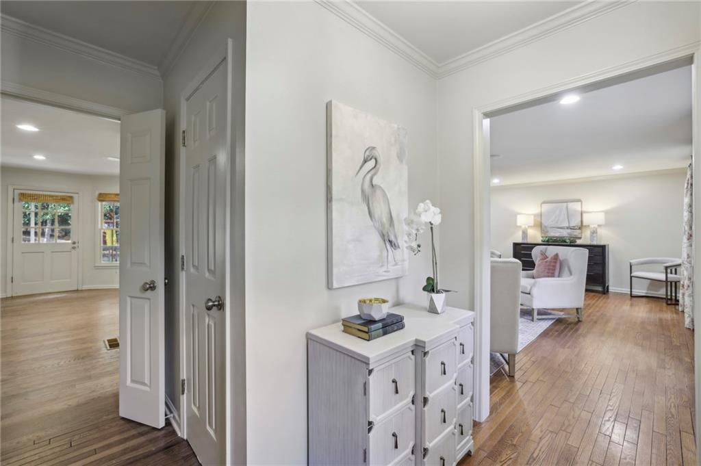 4484 Glengary Drive NE