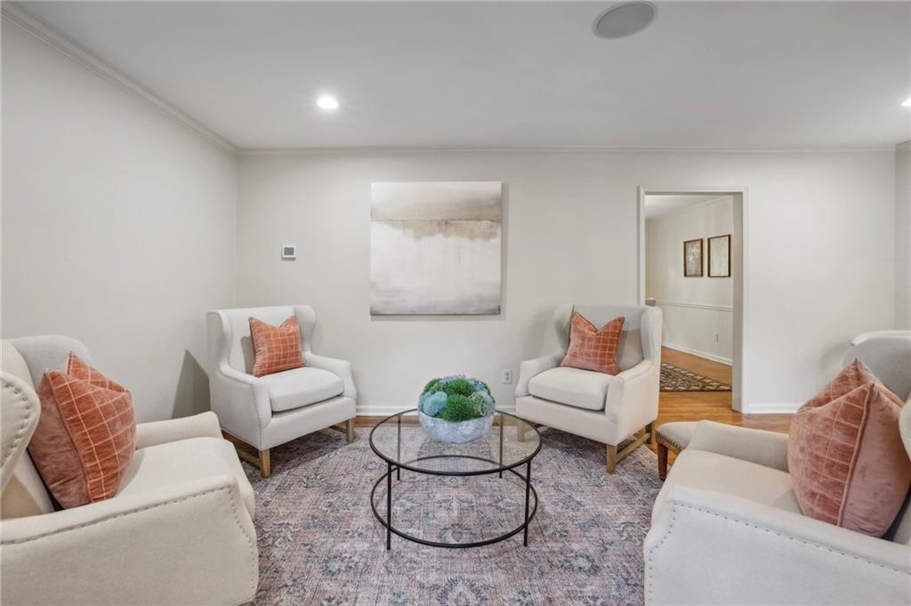 4484 Glengary Drive NE