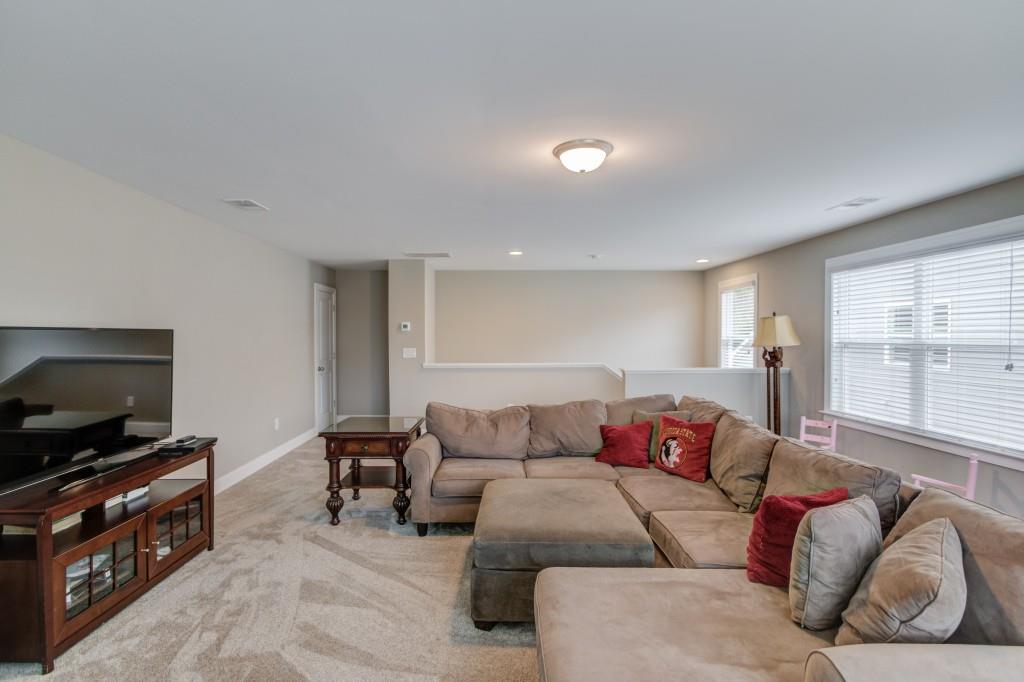 7289 Red Maple Court