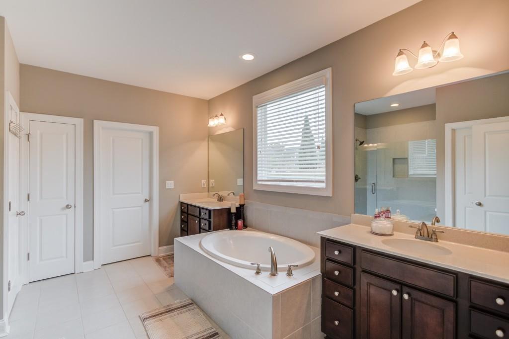 7289 Red Maple Court