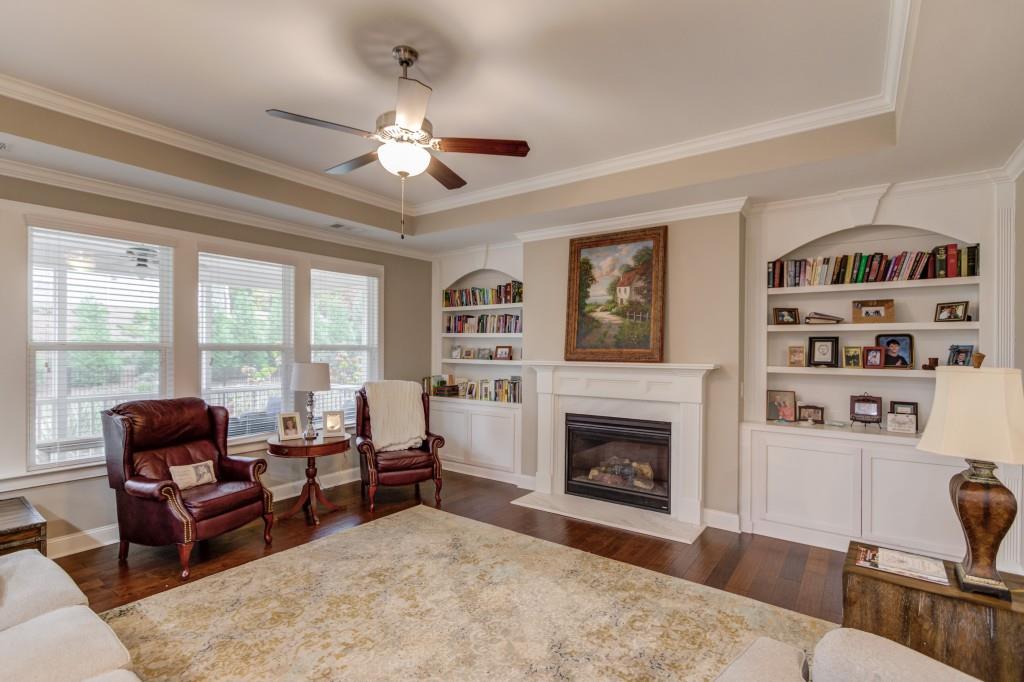 7289 Red Maple Court