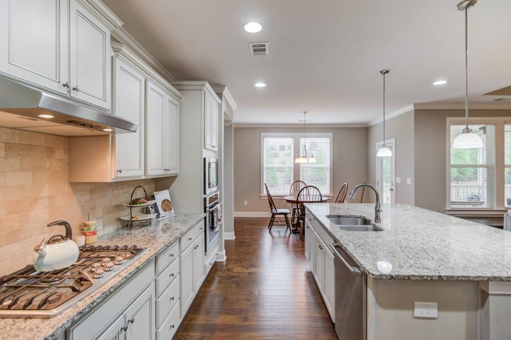 7289 Red Maple Court