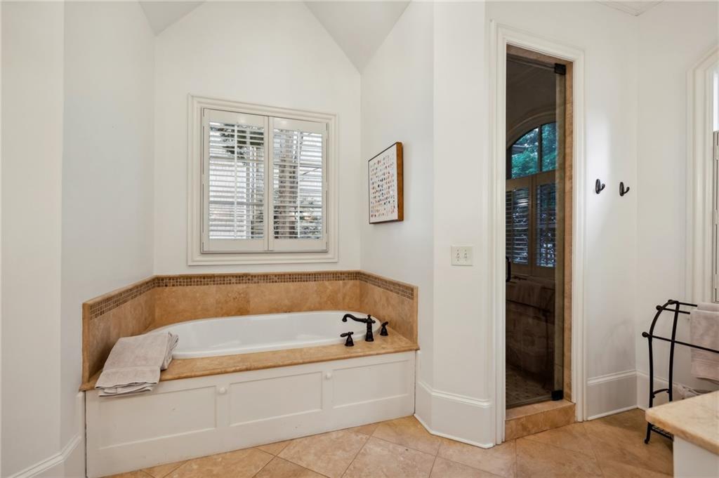 661 Timm Valley Road NE