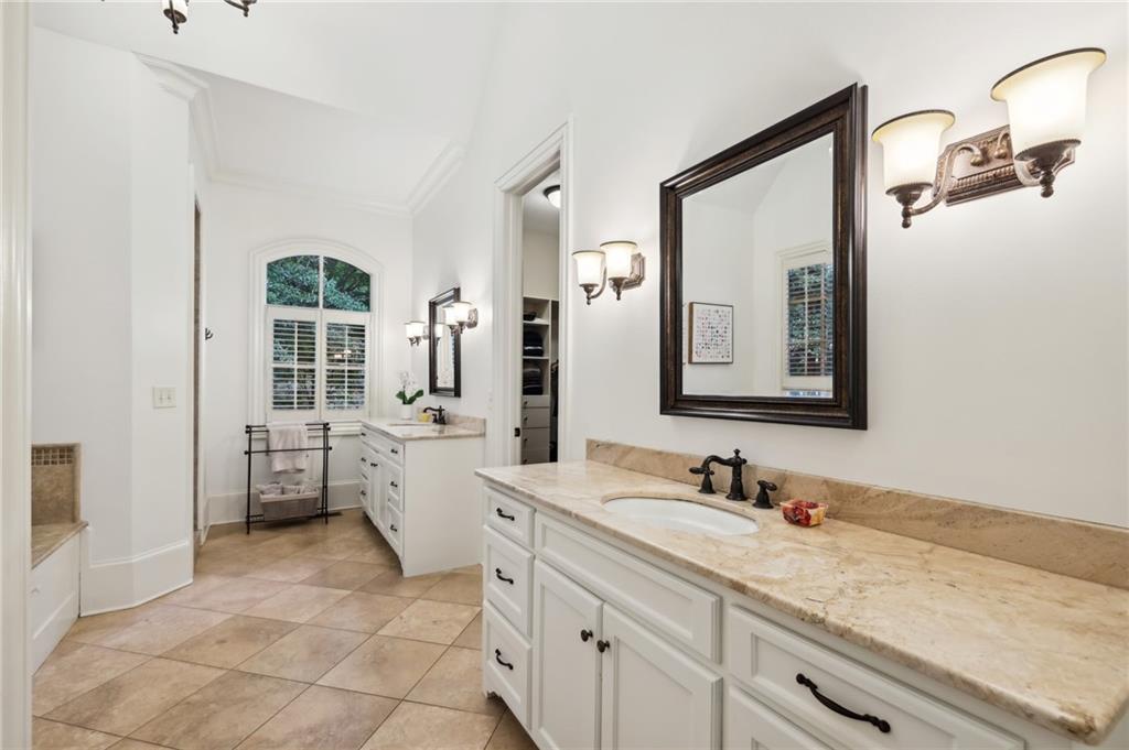 661 Timm Valley Road NE