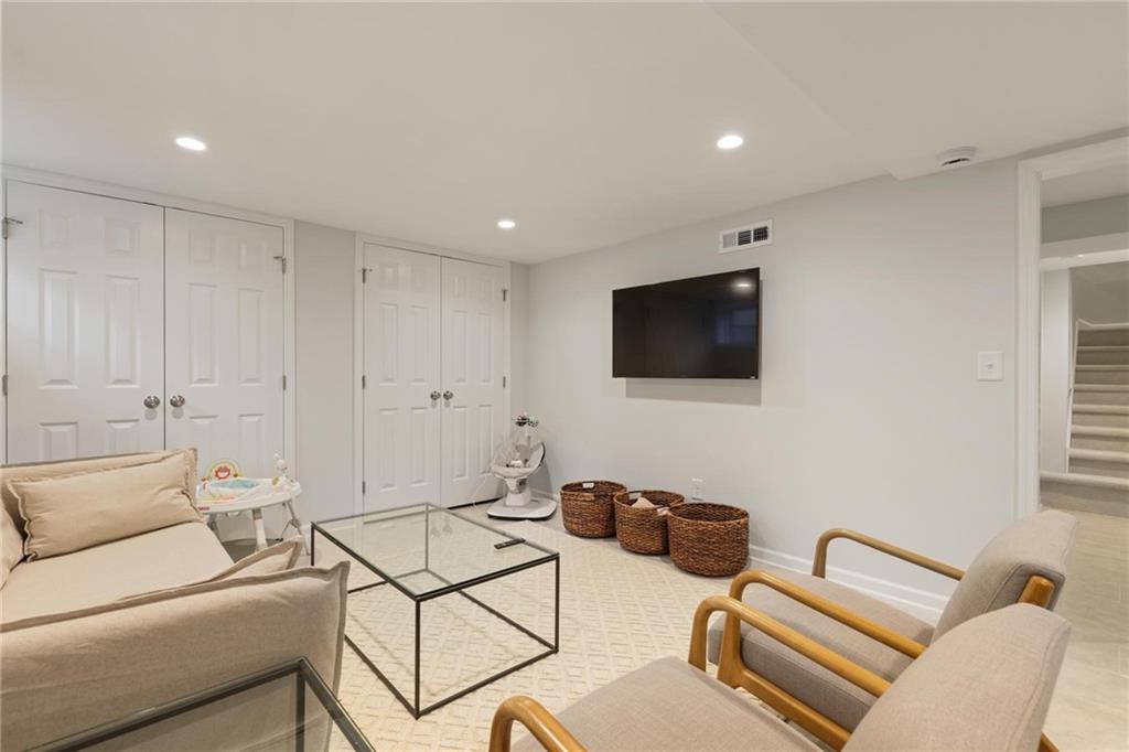 2280 Brookview Drive NW