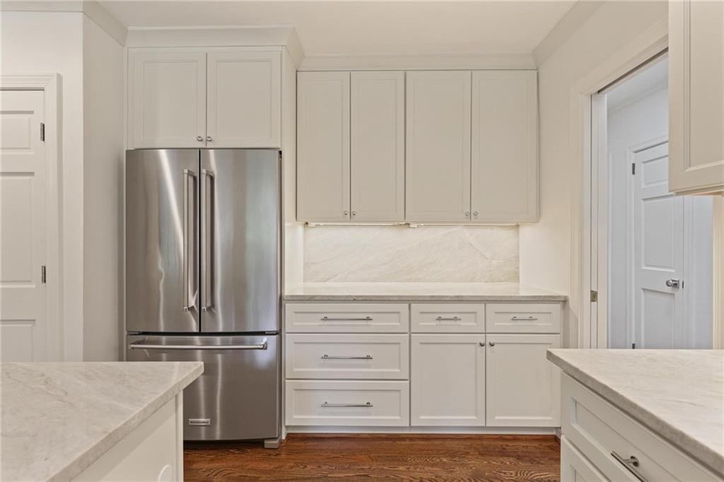 2280 Brookview Drive NW