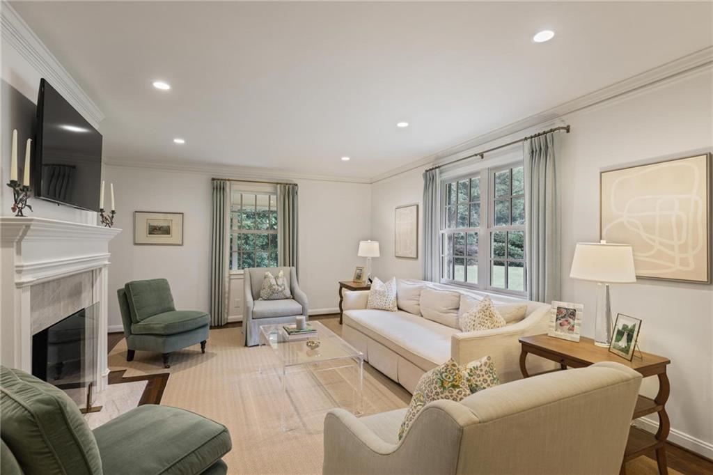 2280 Brookview Drive NW