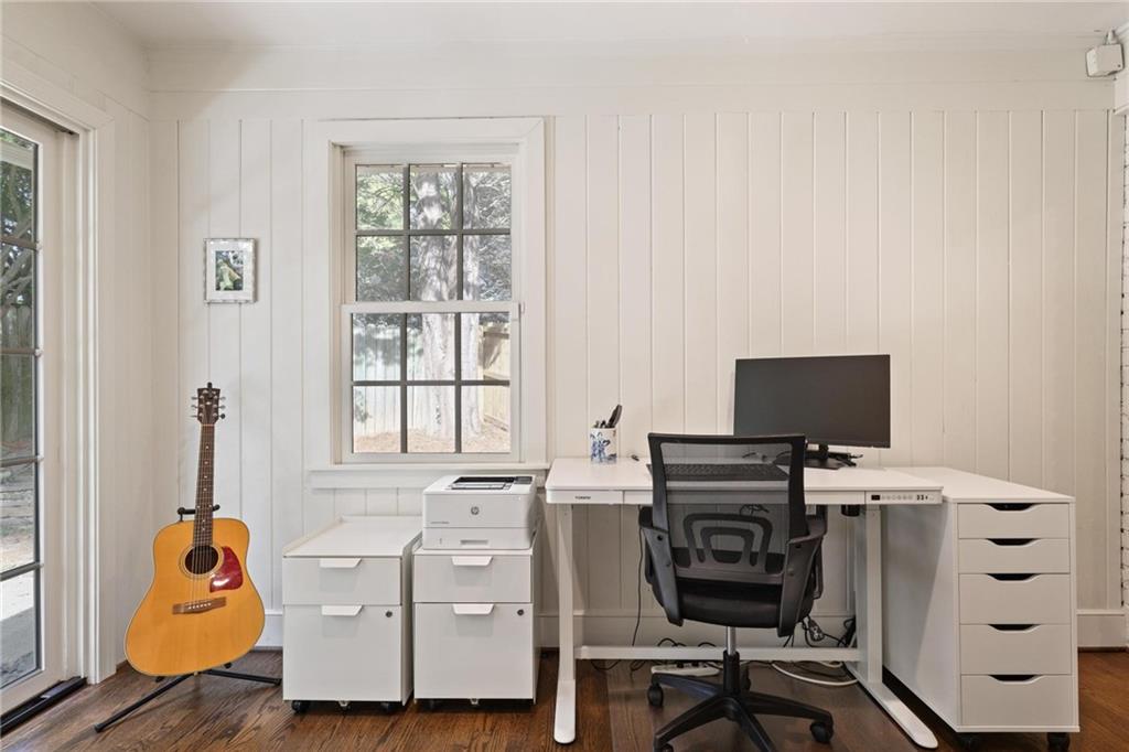 2280 Brookview Drive NW