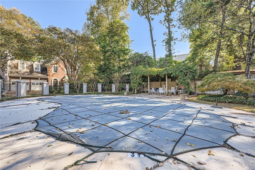 6391 Glenridge Drive Unit 125