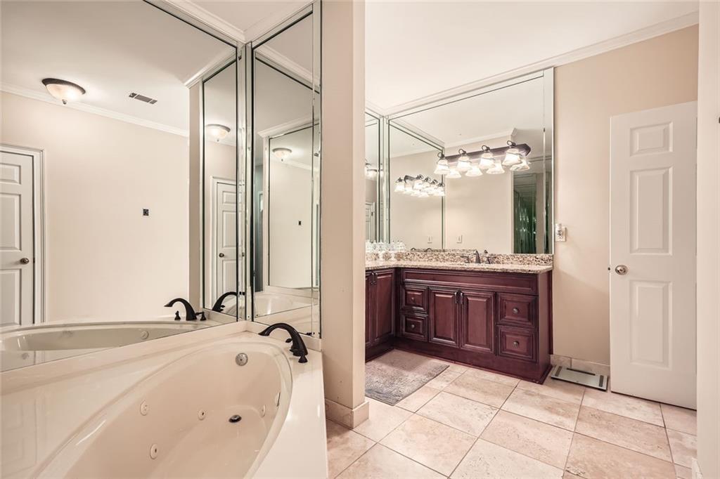 6391 Glenridge Drive Unit 125