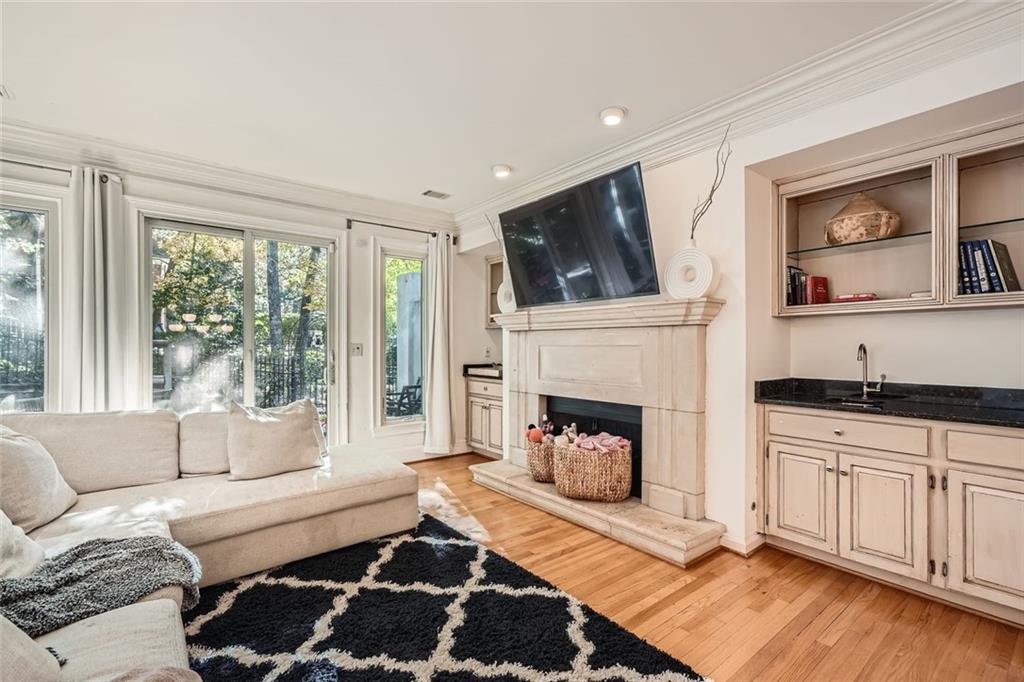 6391 Glenridge Drive Unit 125