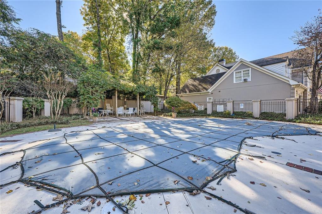 6391 Glenridge Drive Unit 125