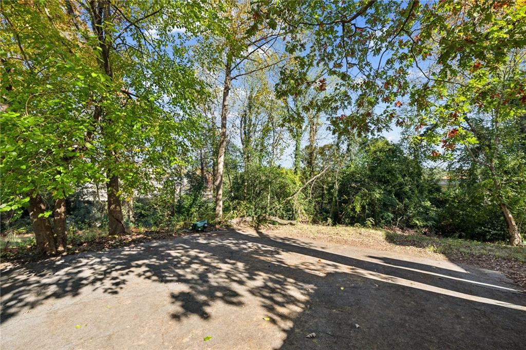 3201 Peachtree Drive NE