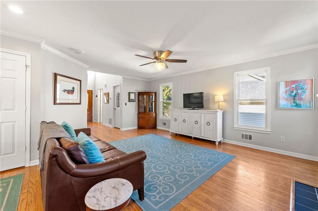 325 Braxton Place