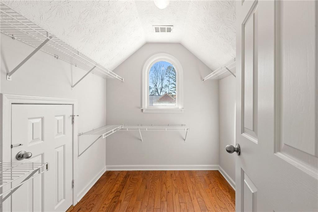 325 Braxton Place