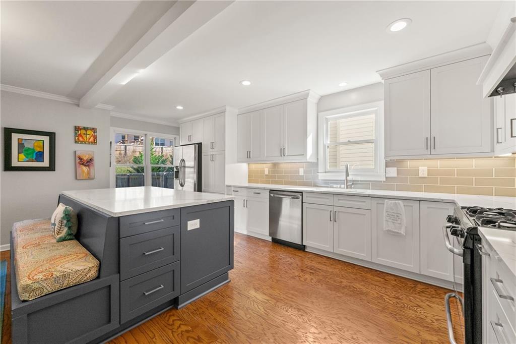 325 Braxton Place
