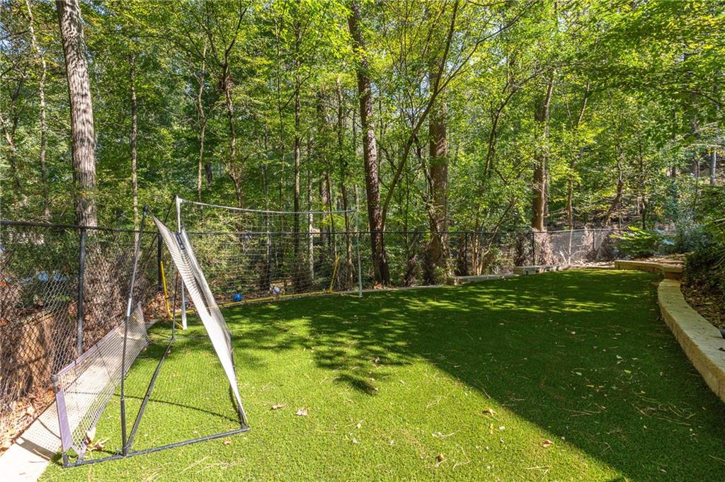 315 VICKERS Drive NE