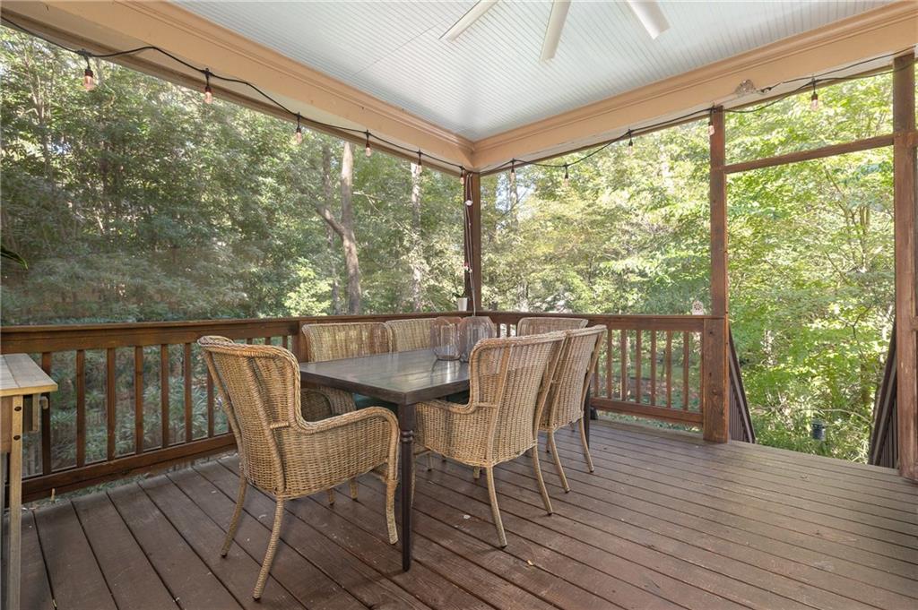 315 VICKERS Drive NE