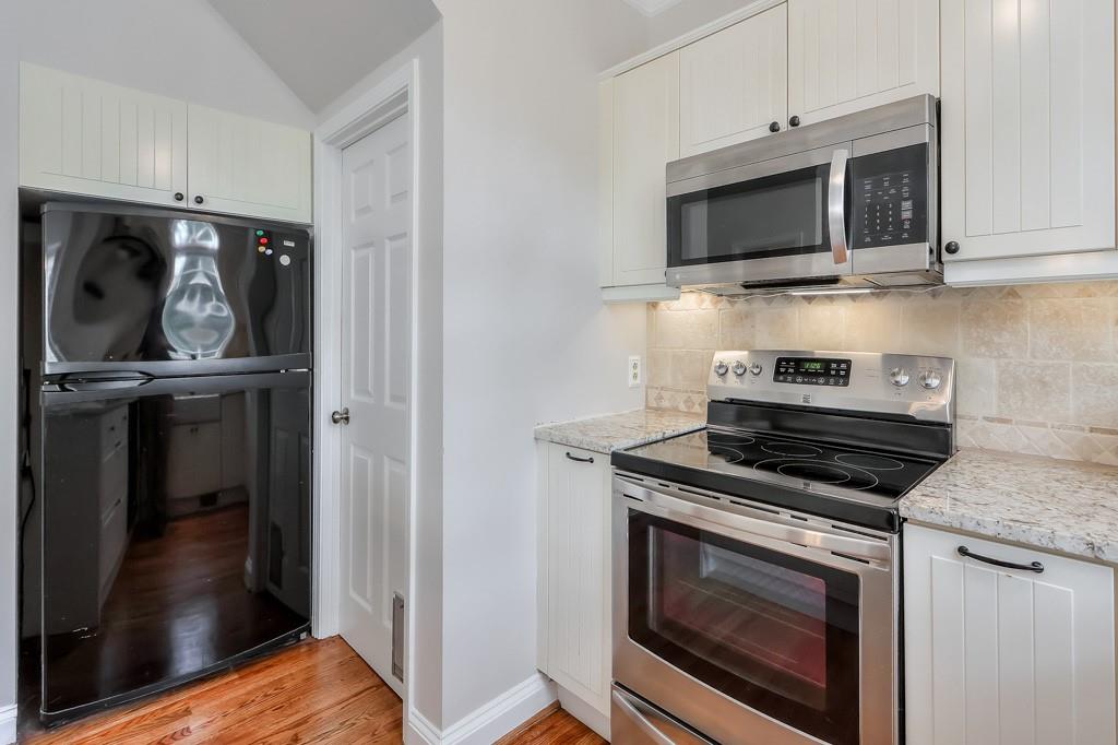 12 Honour Avenue NW Unit 3