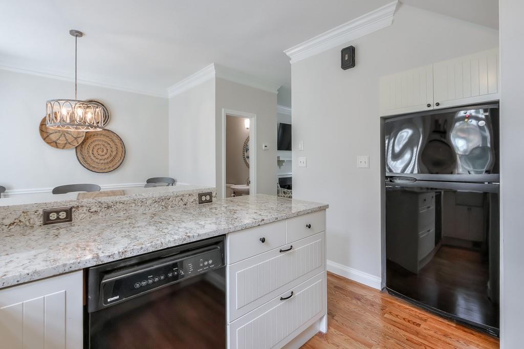 12 Honour Avenue NW Unit 3