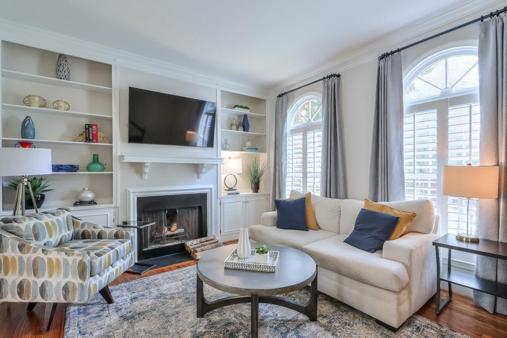 12 Honour Avenue NW Unit 3