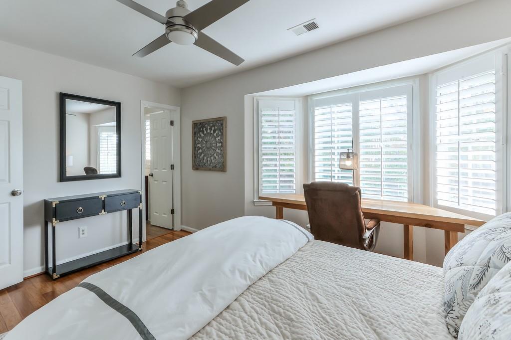 12 Honour Avenue NW Unit 3