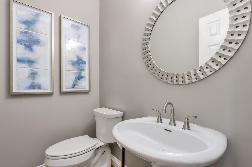 12 Honour Avenue NW Unit 3