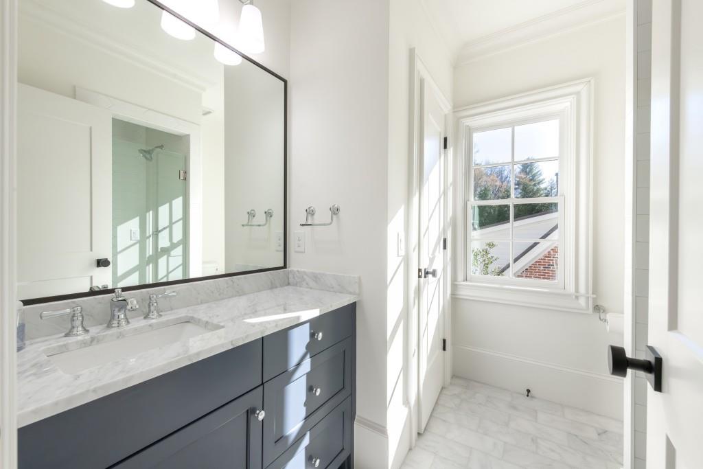 3205 Verdun Drive NW