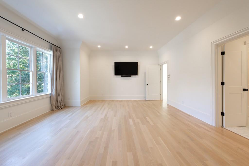 3205 Verdun Drive NW